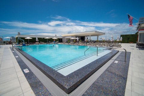 Hôtel, hôtellerie à vendre à Hollywood, Floride: 2 chambres, 88.16 m2 № 2025784 - photo 13