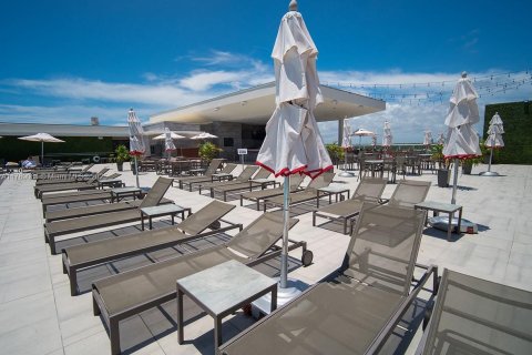 Hôtel, hôtellerie à vendre à Hollywood, Floride: 2 chambres, 88.16 m2 № 2025784 - photo 12