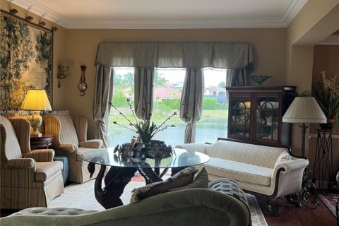 Villa ou maison à louer à West Palm Beach, Floride: 5 chambres, 362.69 m2 № 1933272 - photo 12