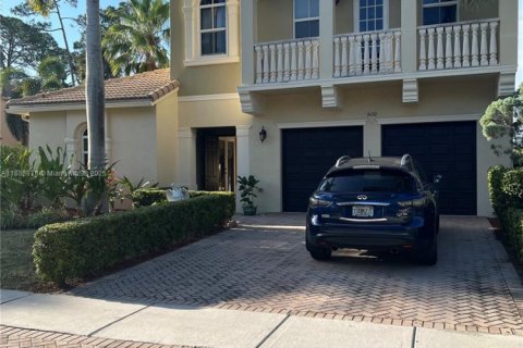 Villa ou maison à louer à West Palm Beach, Floride: 5 chambres, 362.69 m2 № 1933272 - photo 1