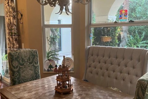 Villa ou maison à louer à West Palm Beach, Floride: 5 chambres, 362.69 m2 № 1933272 - photo 2