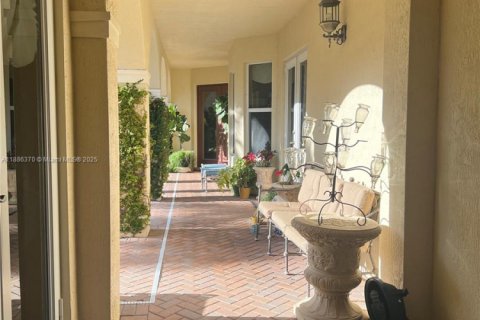 Villa ou maison à louer à West Palm Beach, Floride: 5 chambres, 362.69 m2 № 1933272 - photo 14