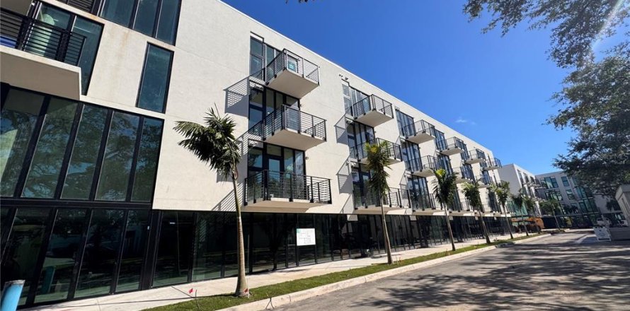 Condo à Sarasota, Floride, 3 chambres  № 2419806