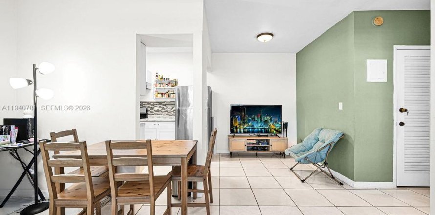 Кондоминиум с 1 спальней в Майами-Бич, Флорида № 1997994