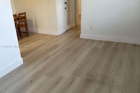 Купить кондоминиум в Майами-Бич, Флорида 1 спальня, 51.56м2, № 1997994 - фото 14