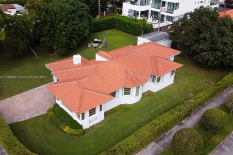 Villa ou maison à louer à Miami, Floride: 3 chambres, 176.24 m2 № 1981611 - photo 27