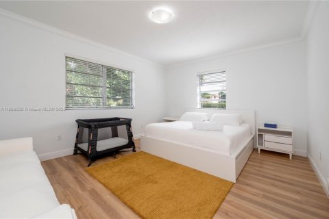 Villa ou maison à louer à Miami, Floride: 3 chambres, 176.24 m2 № 1981611 - photo 16