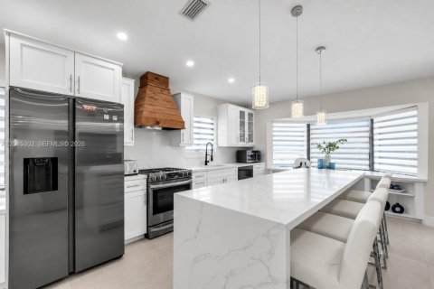 Купить виллу или дом в Майами, Флорида 3 спальни, 153.75м2, № 2240661 - фото 16