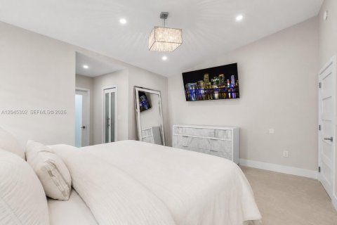 Купить виллу или дом в Майами, Флорида 3 спальни, 153.75м2, № 2240661 - фото 22