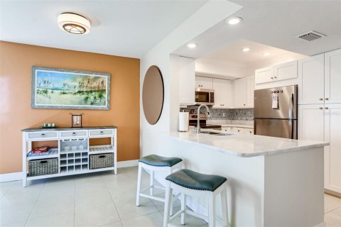 Condo in Englewood, Florida, 2 bedrooms  № 1733895 - photo 8