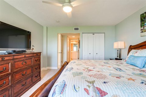Condo in Englewood, Florida, 2 bedrooms  № 1733895 - photo 12