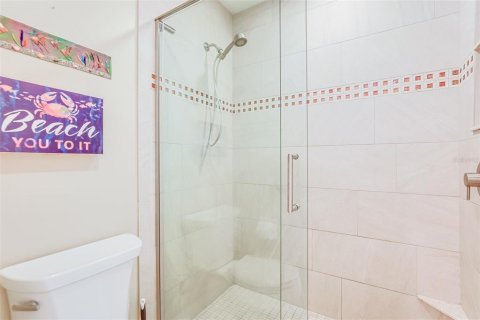 Condo in Englewood, Florida, 2 bedrooms  № 1733895 - photo 14