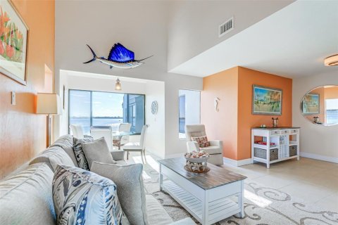 Condo in Englewood, Florida, 2 bedrooms  № 1733895 - photo 6
