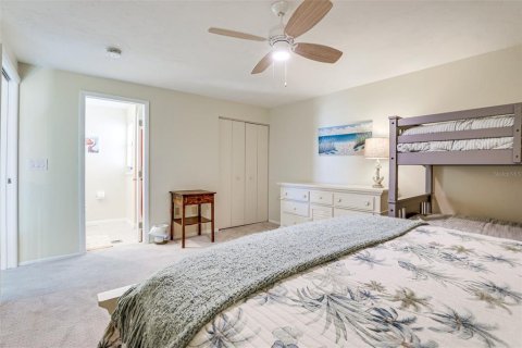 Condo in Englewood, Florida, 2 bedrooms  № 1733895 - photo 16
