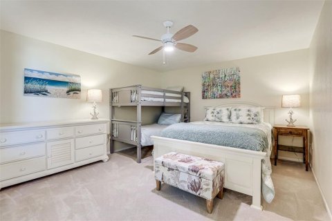 Condo in Englewood, Florida, 2 bedrooms  № 1733895 - photo 15