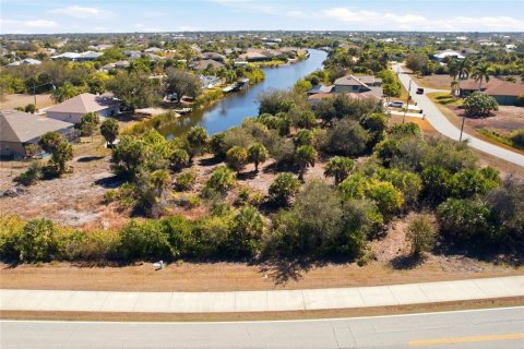 Land in Port Charlotte, Florida № 2109126
