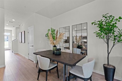 Touwnhouse à vendre à Orlando, Floride: 3 chambres, 163.32 m2 № 1908110 - photo 4
