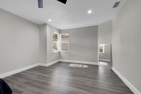 Villa ou maison à vendre à Coral Springs, Floride: 3 chambres, 212 m2 № 2387956 - photo 29