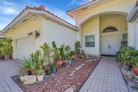 Villa ou maison à vendre à Coral Springs, Floride: 3 chambres, 212 m2 № 2387956 - photo 6
