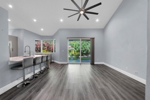 Villa ou maison à vendre à Coral Springs, Floride: 3 chambres, 212 m2 № 2387956 - photo 13