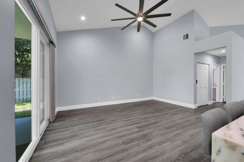 Villa ou maison à vendre à Coral Springs, Floride: 3 chambres, 212 m2 № 2387956 - photo 15