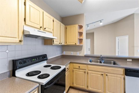 Condominio en venta en Maitland, Florida, 2 dormitorios, 97.36 m2 № 2155909 - foto 9