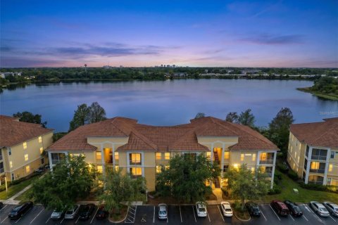 Condominio en Maitland, Florida, 2 dormitorios  № 2155909