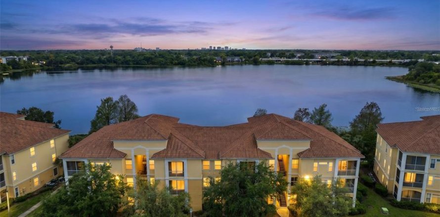 Condominio en Maitland, Florida, 2 dormitorios  № 2155909