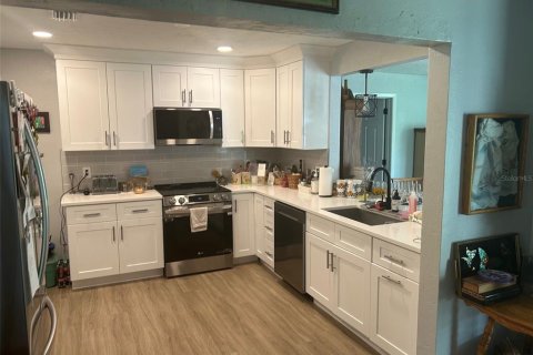 Casa en alquiler en Saint Petersburg, Florida, 3 dormitorios, 149.2 m2 № 1819426 - foto 3