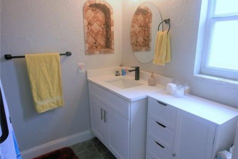 Casa en alquiler en Saint Petersburg, Florida, 3 dormitorios, 149.2 m2 № 1819426 - foto 9