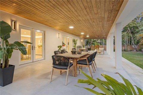 House in Palmetto Bay, Florida 5 bedrooms, 282.89 sq.m. № 2003985 - photo 26