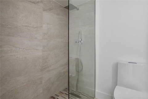 House in Palmetto Bay, Florida 5 bedrooms, 282.89 sq.m. № 2003985 - photo 17