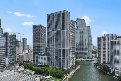 Condo in Miami, Florida, 1 bedroom  № 1947225 - photo 2