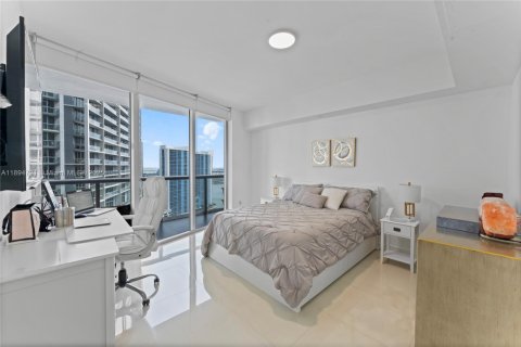 Condo in Miami, Florida, 1 bedroom  № 1947225 - photo 6