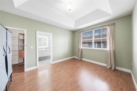 Townhouse in Doral, Florida 3 bedrooms, 152.55 sq.m. № 2002701 - photo 10