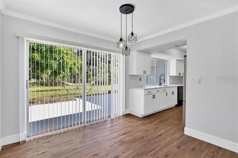 Villa ou maison à vendre à Port Charlotte, Floride: 2 chambres, 113.81 m2 № 2109398 - photo 7