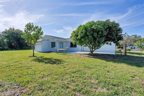 Villa ou maison à vendre à Port Charlotte, Floride: 2 chambres, 113.81 m2 № 2109398 - photo 27