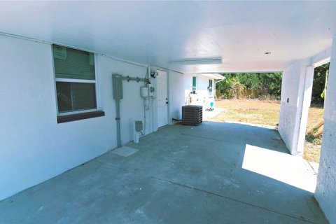 Villa ou maison à vendre à Port Charlotte, Floride: 2 chambres, 113.81 m2 № 2109398 - photo 26
