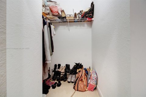 Villa ou maison à vendre à Homestead, Floride: 5 chambres, 193.05 m2 № 1786500 - photo 13