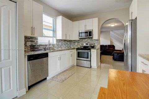 Villa ou maison à vendre à Homestead, Floride: 5 chambres, 193.05 m2 № 1786500 - photo 18