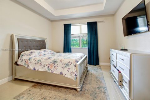 Villa ou maison à vendre à Homestead, Floride: 5 chambres, 193.05 m2 № 1786500 - photo 14