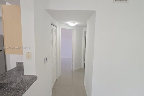 Copropriété à louer à Miramar, Floride: 2 chambres, 111.95 m2 № 1931677 - photo 8