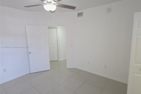 Copropriété à louer à Miramar, Floride: 2 chambres, 111.95 m2 № 1931677 - photo 24