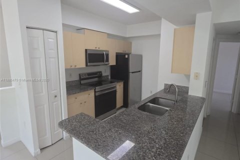 Copropriété à louer à Miramar, Floride: 2 chambres, 111.95 m2 № 1931677 - photo 16