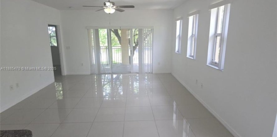Condo à Miramar, Floride, 2 chambres № 1931677