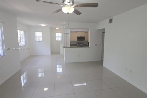 Copropriété à louer à Miramar, Floride: 2 chambres, 111.95 m2 № 1931677 - photo 22
