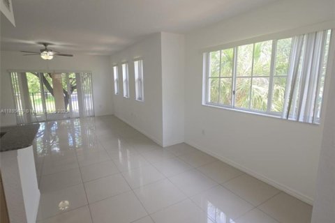 Copropriété à louer à Miramar, Floride: 2 chambres, 111.95 m2 № 1931677 - photo 19