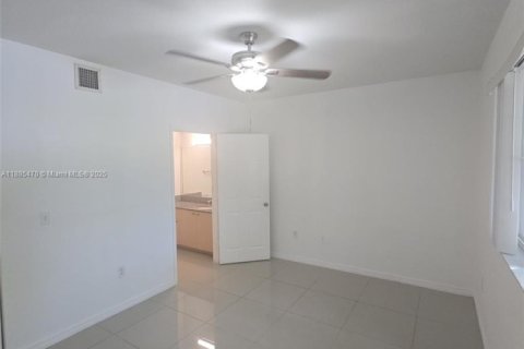 Copropriété à louer à Miramar, Floride: 2 chambres, 111.95 m2 № 1931677 - photo 14