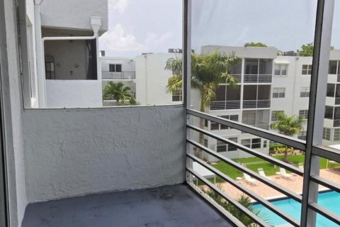 Copropriété à vendre à Sunrise, Floride: 1 chambre, 61.97 m2 № 2180200 - photo 19