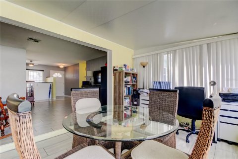 Villa ou maison à vendre à Seminole, Floride: 2 chambres, 85.93 m2 № 1720623 - photo 22